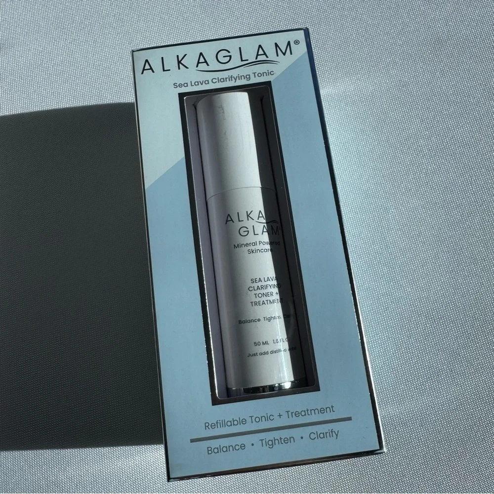 NWT Alkaglam Sea Lava Clarifying Toner